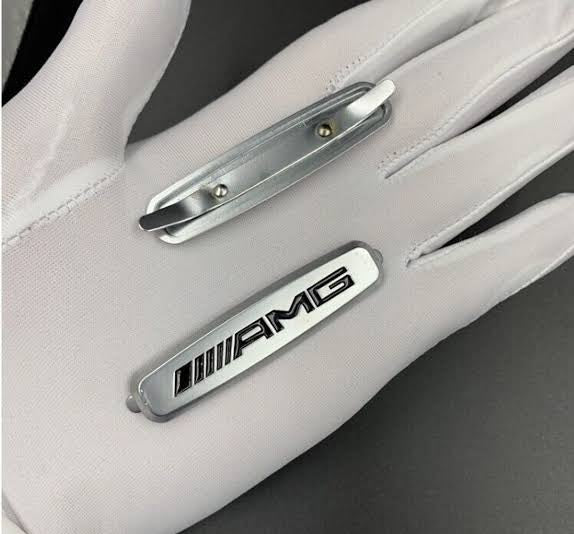 EMBLÈME AMG POUR LES SIÈGES EN MÉTAL 2 PIÈCES COMPATIBLE MERCEDES .