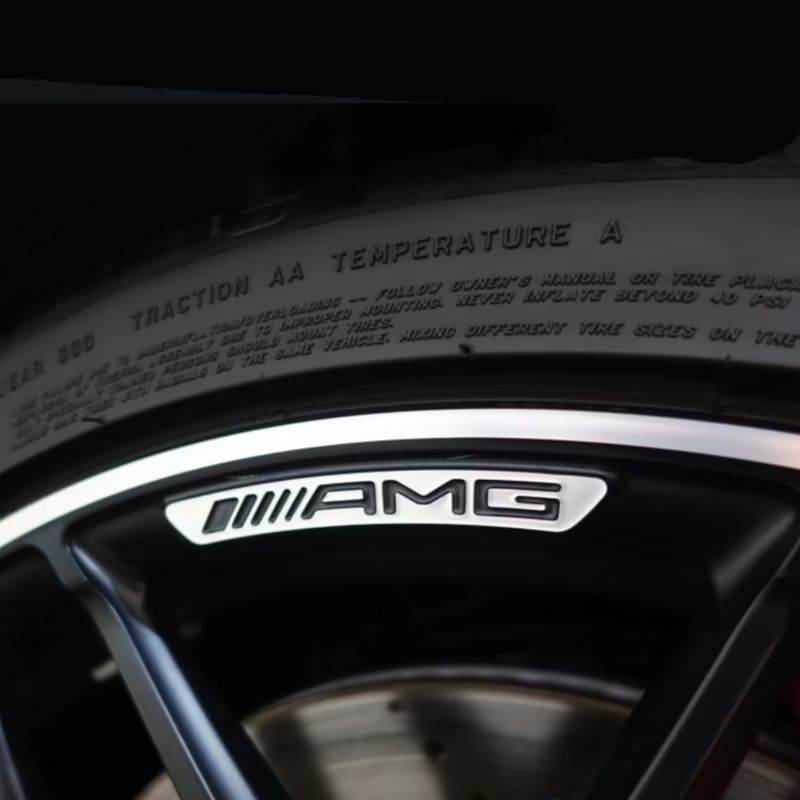 EMBLEME DE JANTE AMG EN ALUMINIUM COMPATIBLE MERCEDES BENZ 4 PIECES