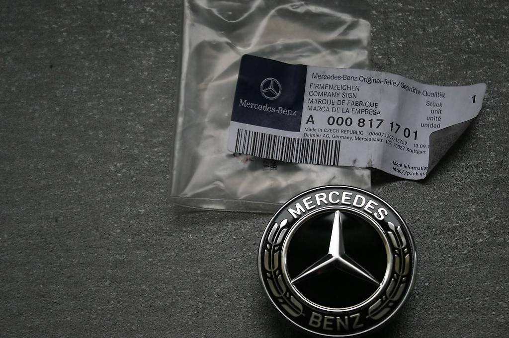 EMBLEME DE CAPOT NOIR COMPATIBLE POUR MERCEDES CLASSE A/B/C/E/S/GLE/GLC/GLS/GLA